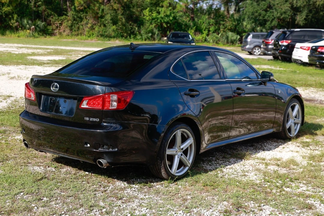2013 Lexus IS 2nd Gen - Image 11 of 12