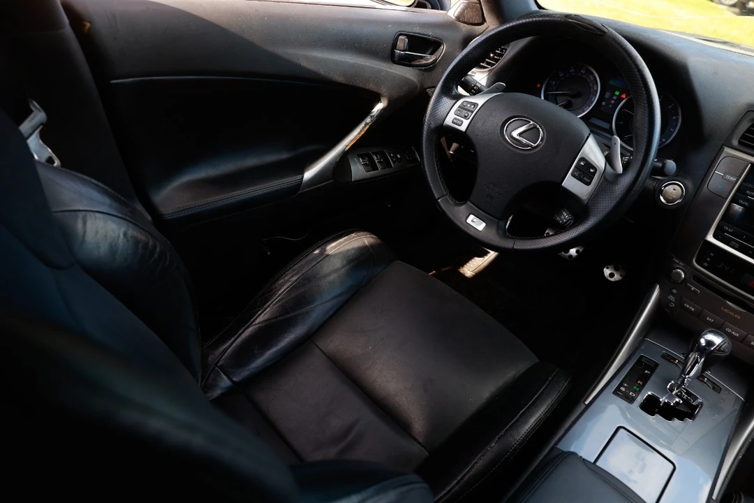 2013 Lexus IS 2nd Gen - Image 20 of 21