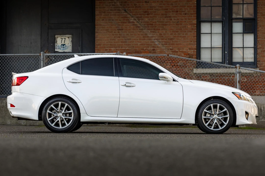 2013 Lexus IS 2nd Gen - Image 3 of 31