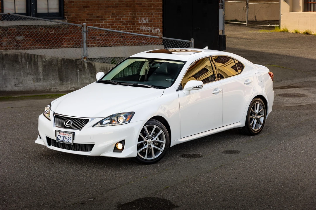 2013 Lexus IS 2nd Gen - Image 12 of 31