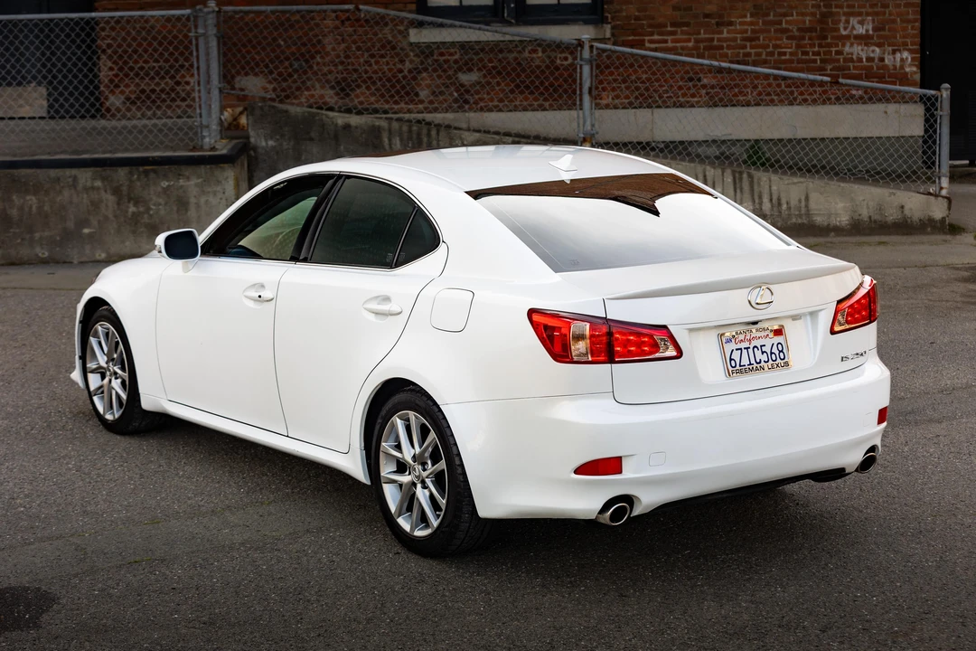 2013 Lexus IS 2nd Gen - Image 21 of 31