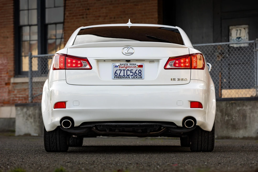 2013 Lexus IS 2nd Gen - Image 28 of 31