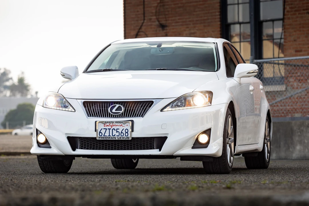 2013 Lexus IS 2nd Gen - Image 8 of 31