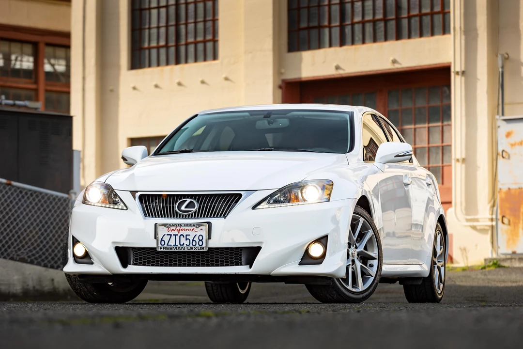 2013 Lexus IS 2nd Gen - Image 9 of 31