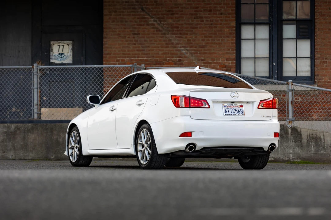2013 Lexus IS 2nd Gen - Image 22 of 31