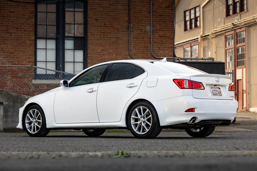 2013 Lexus IS 2nd Gen - Image 18 of 31