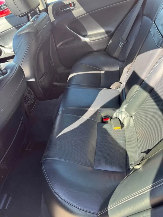 2013 Lexus IS 2nd Gen - Image 15 of 19