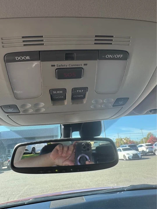 2013 Lexus IS 2nd Gen - Image 11 of 19