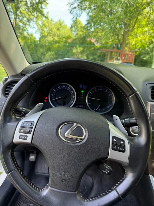 2013 Lexus IS 2nd Gen - Image 7 of 10