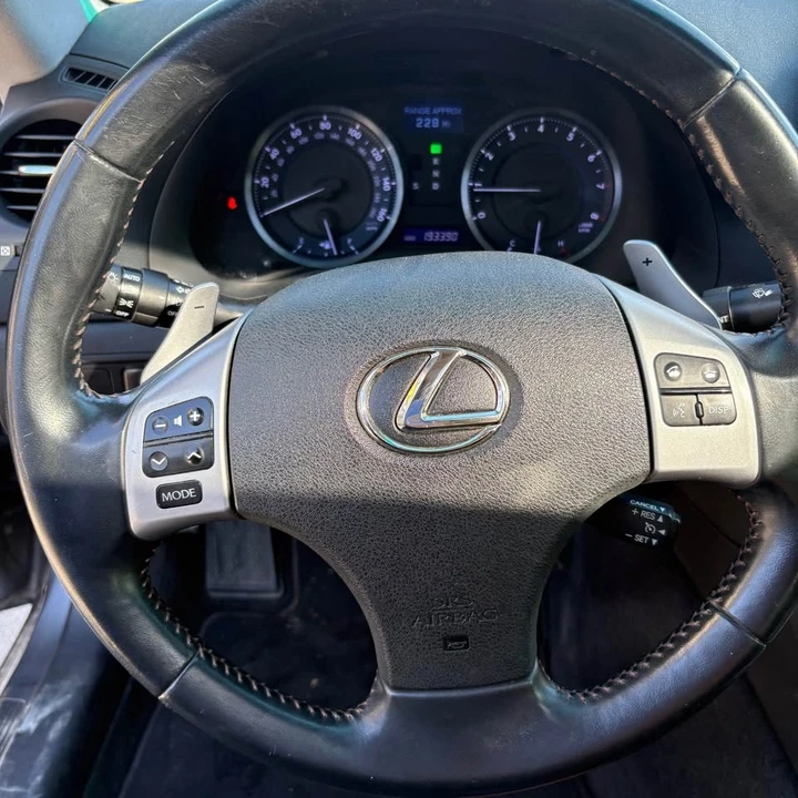2013 Lexus IS 2nd Gen - Image 17 of 19