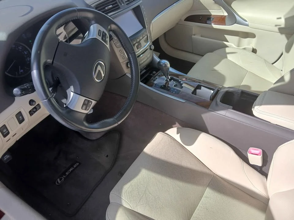 2013 Lexus IS 2nd Gen - Image 10 of 15