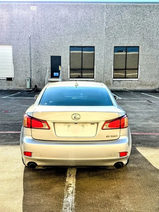 2013 Lexus IS 2nd Gen - Image 4 of 15