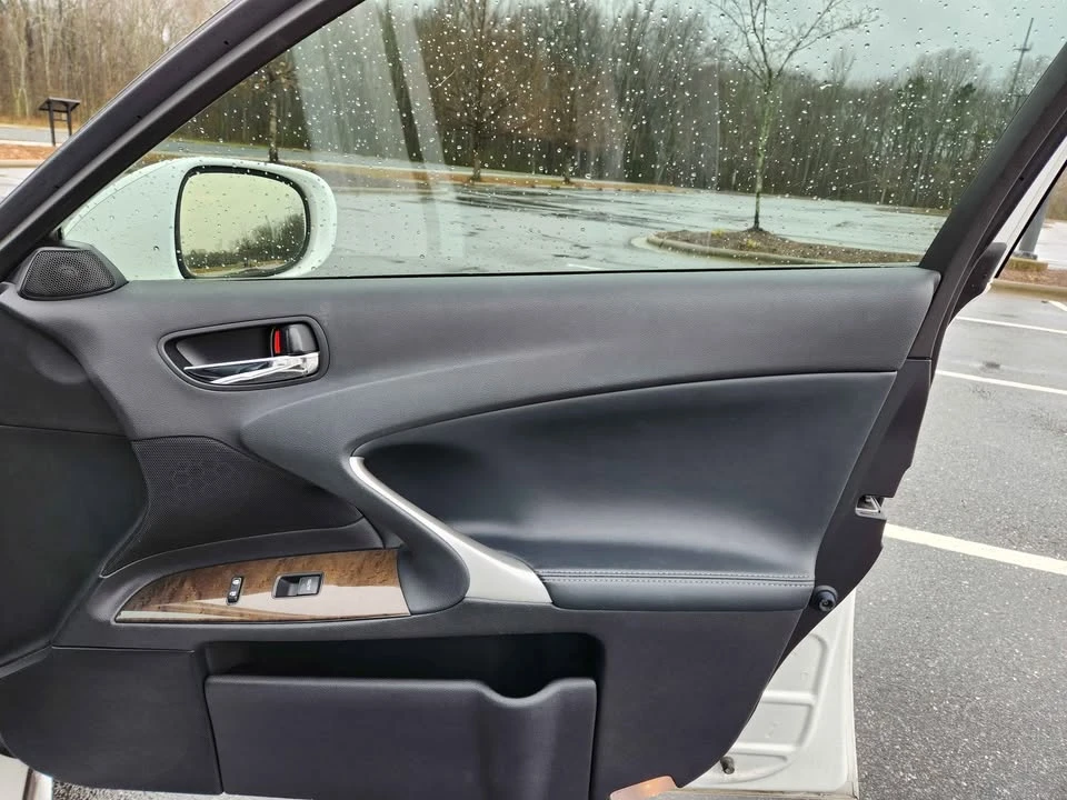 2013 Lexus IS 2nd Gen - Image 4 of 7