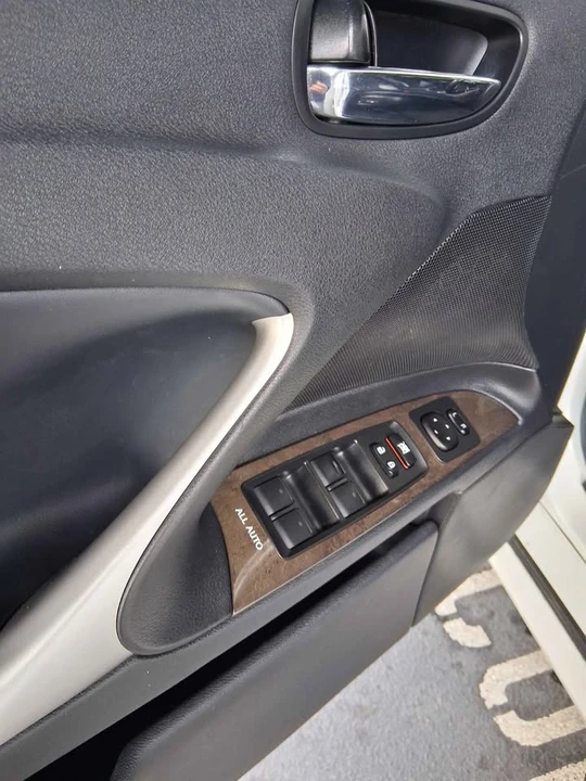 2013 Lexus IS 2nd Gen - Image 7 of 16