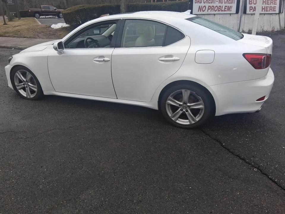 2013 Lexus IS 2nd Gen - Image 6 of 7