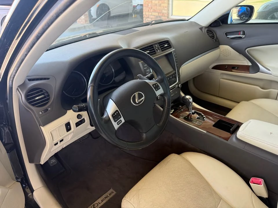 2013 Lexus IS 2nd Gen - Image 5 of 10