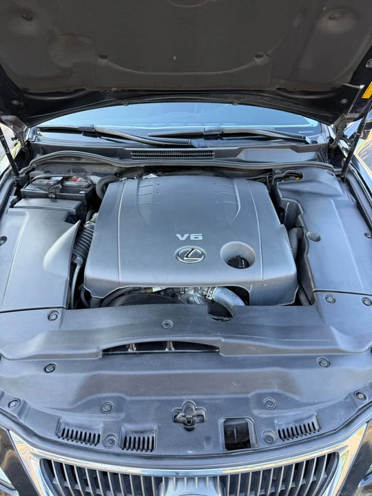 2013 Lexus IS 2nd Gen - Image 11 of 12