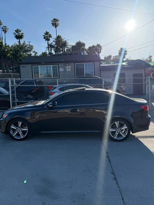 2013 Lexus IS 2nd Gen - Image 6 of 10