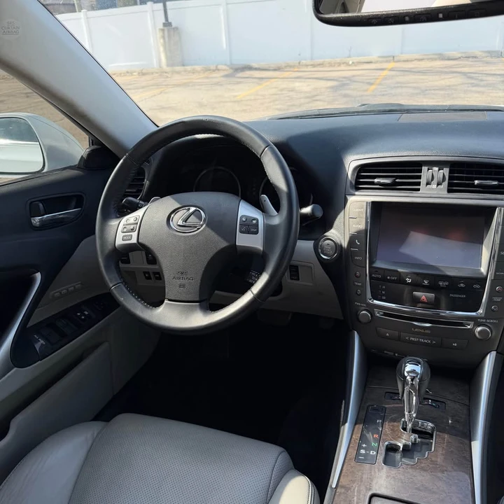 2013 Lexus IS 2nd Gen - Image 11 of 19