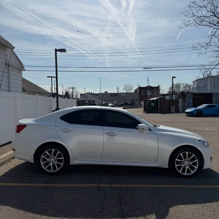 2013 Lexus IS 2nd Gen - Image 4 of 19