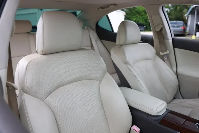 2013 Lexus IS 2nd Gen - Image 17 of 19