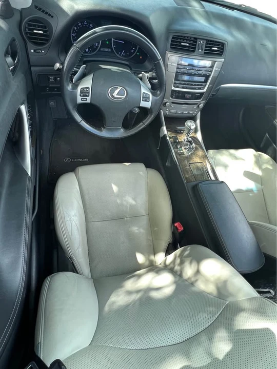 2013 Lexus IS 2nd Gen - Image 15 of 19