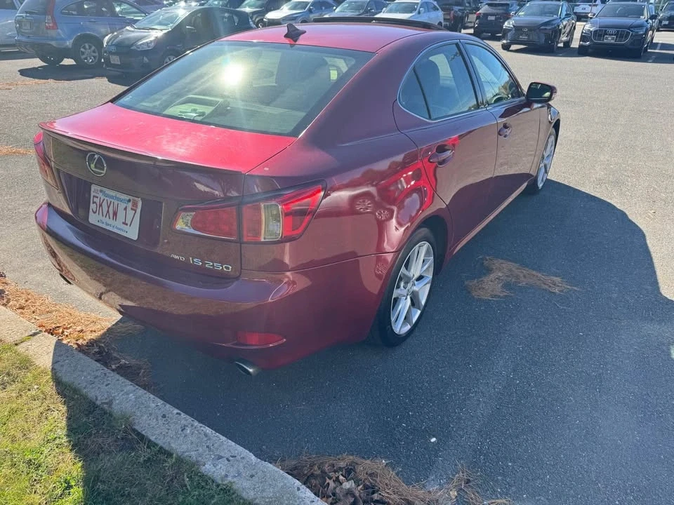 2013 Lexus IS 3rd Gen - Image 4 of 19