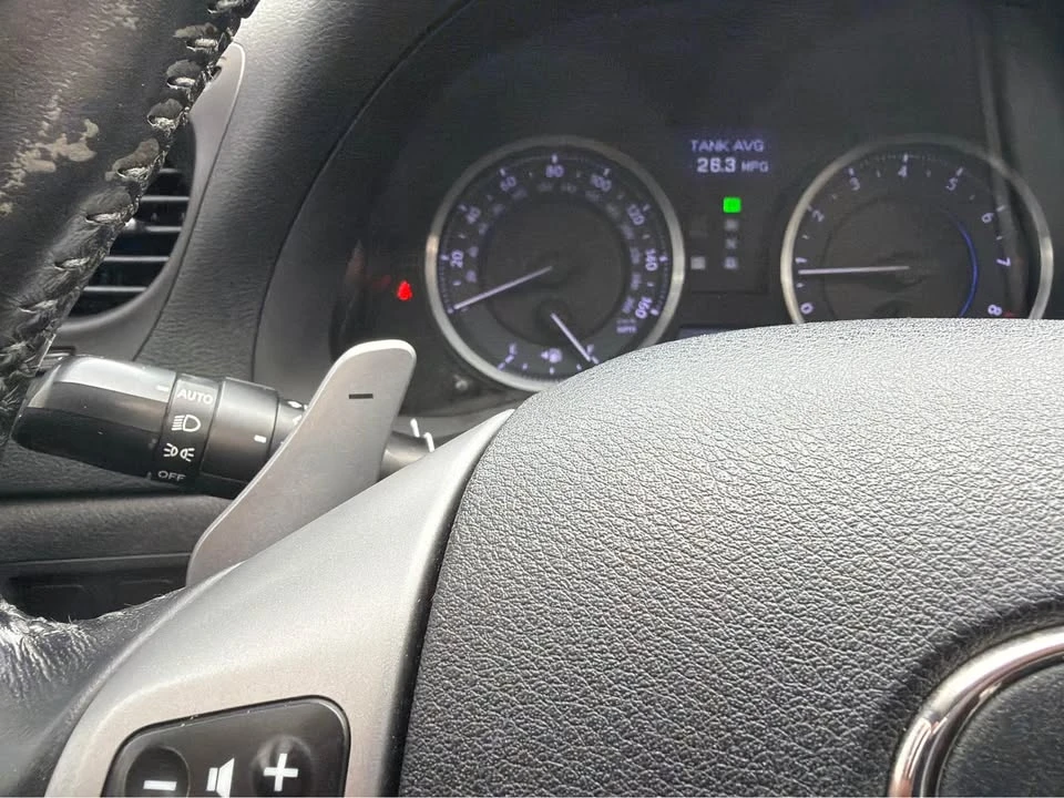 2013 Lexus IS 2nd Gen - Image 11 of 18