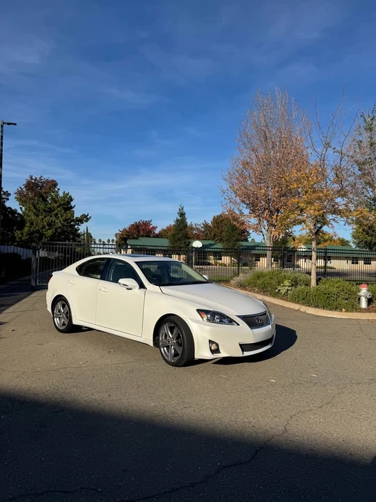 2013 Lexus IS 2nd Gen - Image 8 of 16