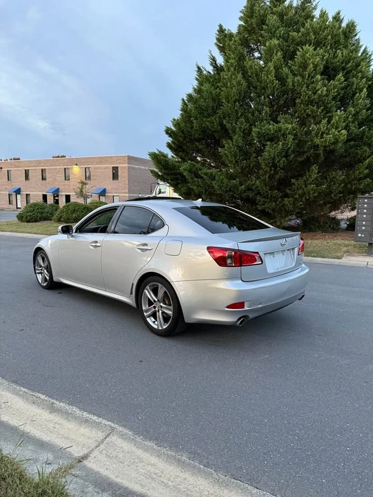 2013 Lexus IS 2nd Gen - Image 9 of 19