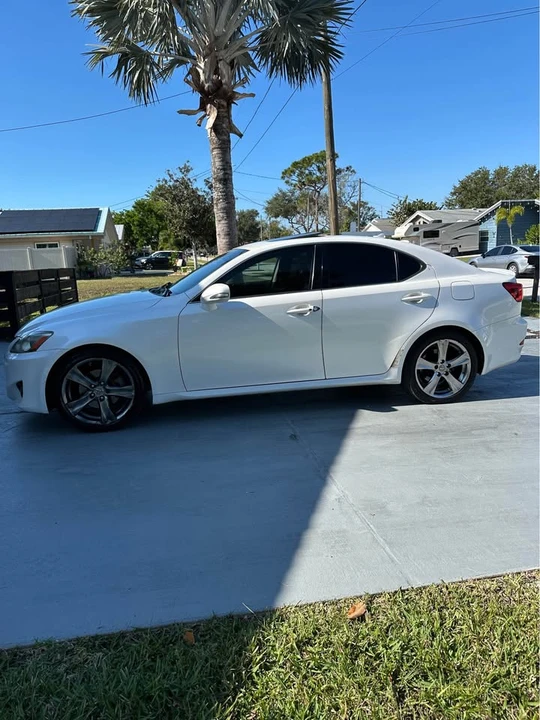 2013 Lexus IS 2nd Gen - Image 6 of 12