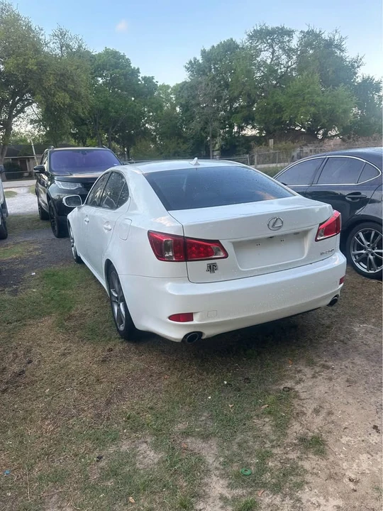 2013 Lexus IS 2nd Gen - Image 10 of 13