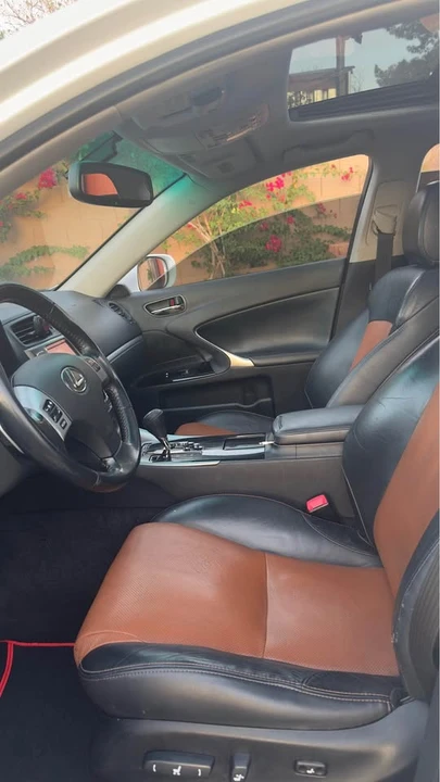 2013 Lexus IS 2nd Gen - Image 14 of 20