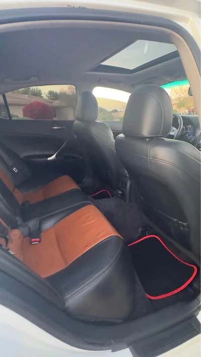 2013 Lexus IS 2nd Gen - Image 17 of 20