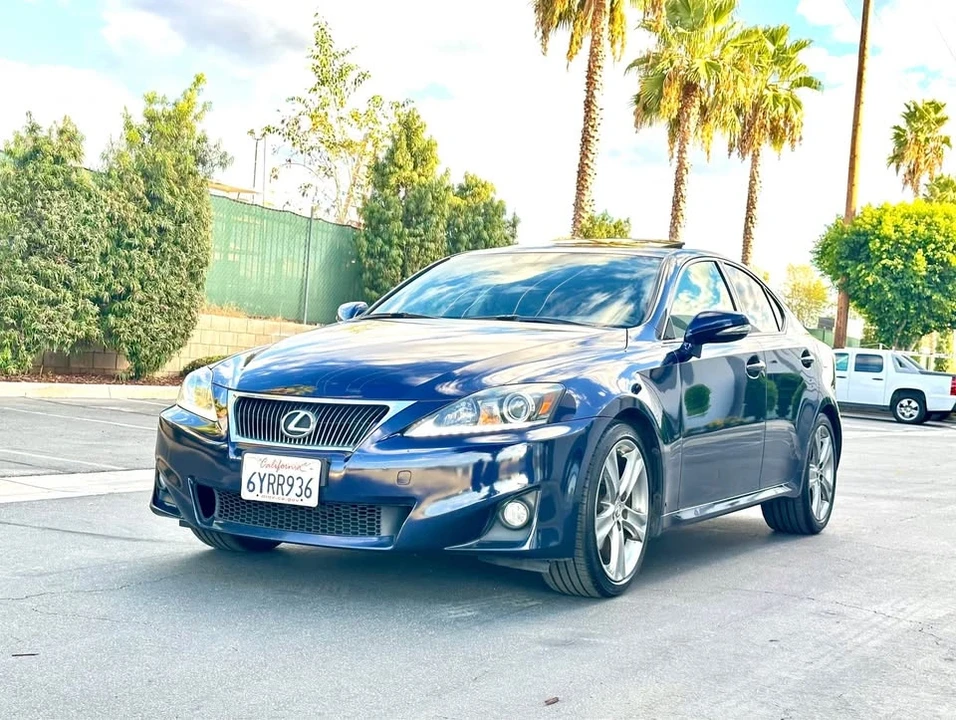 2013 Lexus IS 2nd Gen - Image 6 of 17