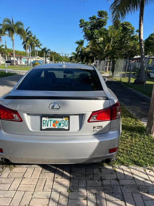 2013 Lexus IS 2nd Gen - Image 4 of 4