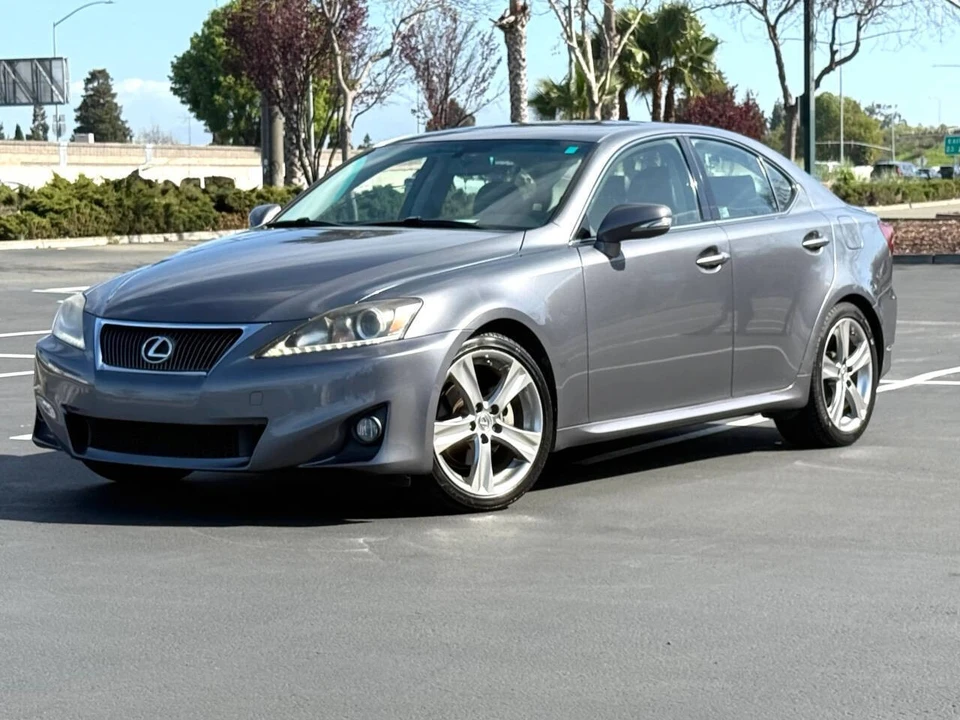 2013 Lexus IS 2nd Gen - Image 10 of 16