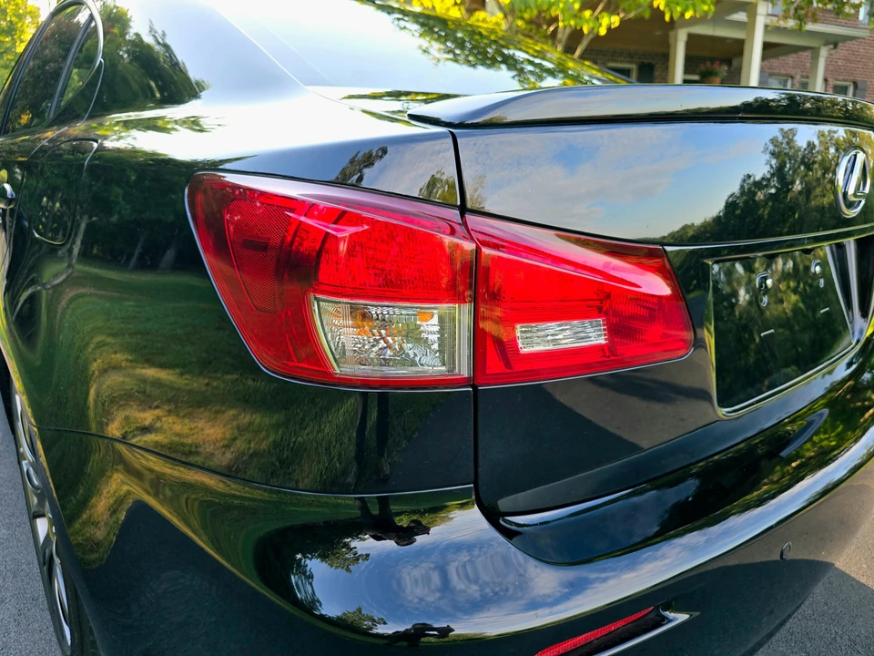 2013 Lexus IS F 2nd Gen - Image 29 of 31