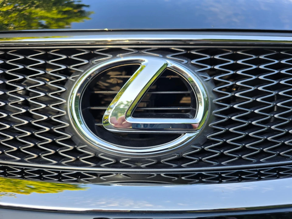 2013 Lexus IS F 2nd Gen - Image 17 of 31