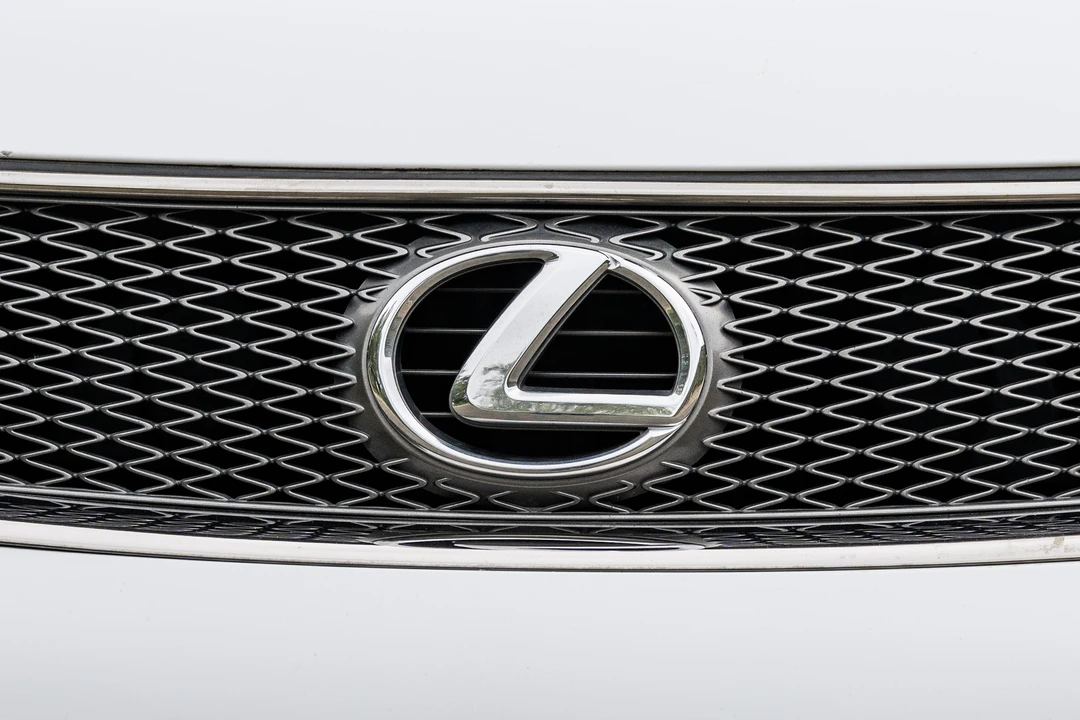2013 Lexus IS F 2nd Gen - Image 13 of 31