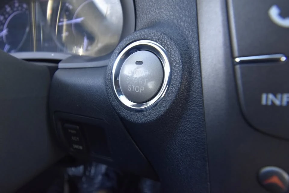 2013 Lexus IS 2nd Gen - Image 15 of 20