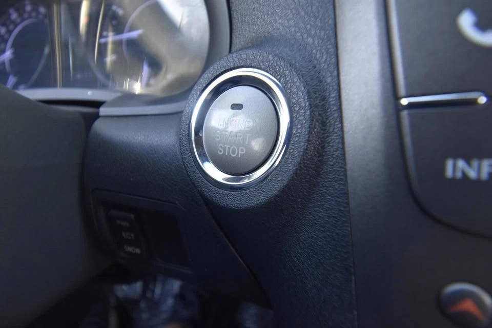 2013 Lexus IS 2nd Gen - Image 15 of 20