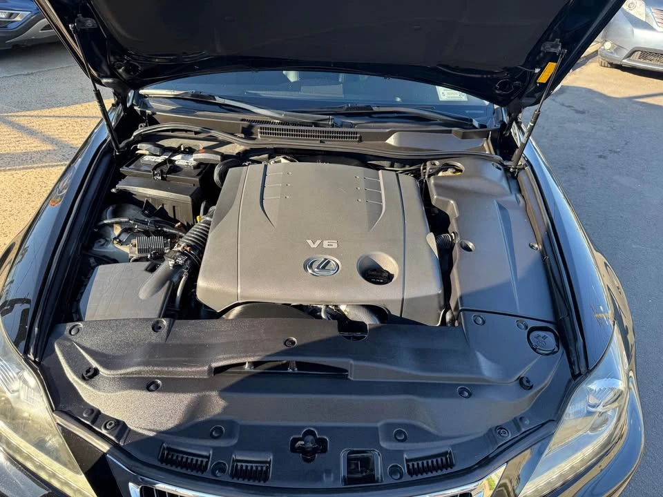 2013 Lexus IS 2nd Gen - Image 12 of 15