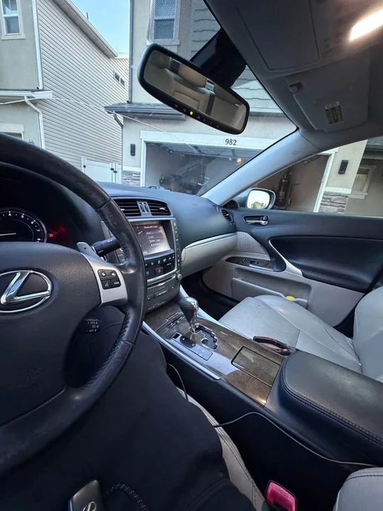 2013 Lexus IS 2nd Gen - Image 8 of 12