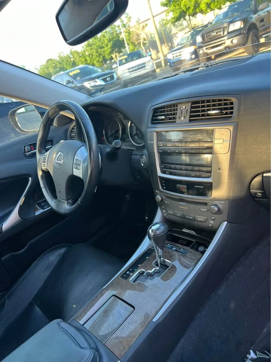 2013 Lexus IS 2nd Gen - Image 10 of 11