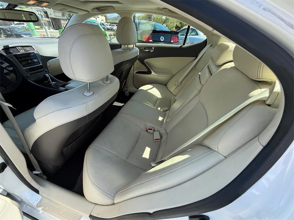 2013 Lexus IS 2nd Gen - Image 13 of 27