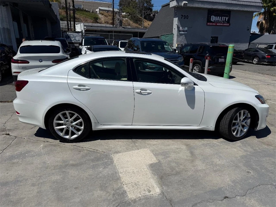 2013 Lexus IS 2nd Gen - Image 12 of 27