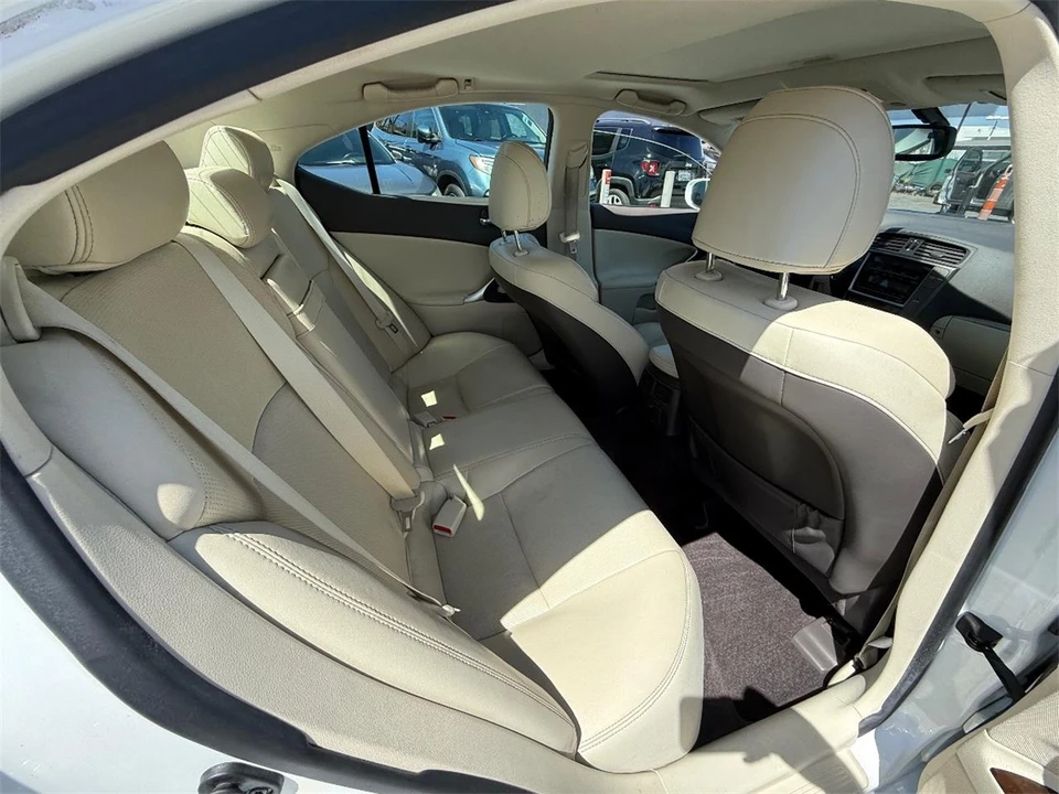 2013 Lexus IS 2nd Gen - Image 20 of 27