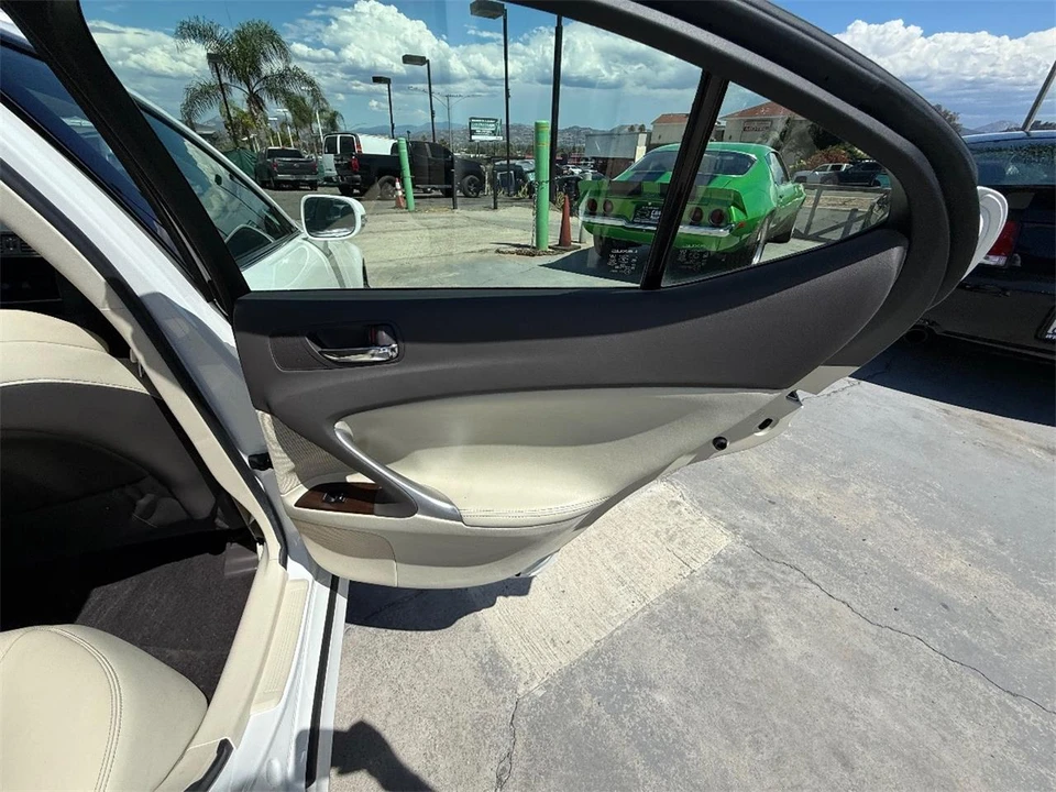 2013 Lexus IS 2nd Gen - Image 21 of 27
