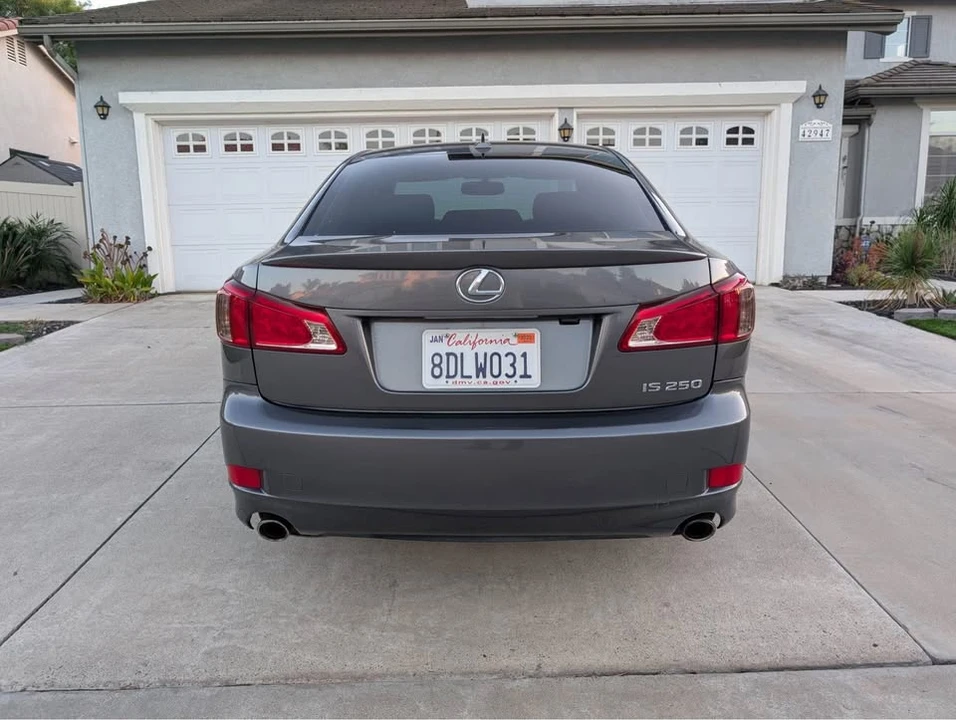 2013 Lexus IS 3rd Gen - Image 9 of 10